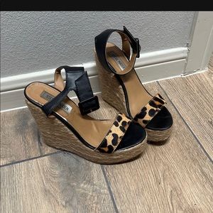 Steve Madden Leopard print wedges